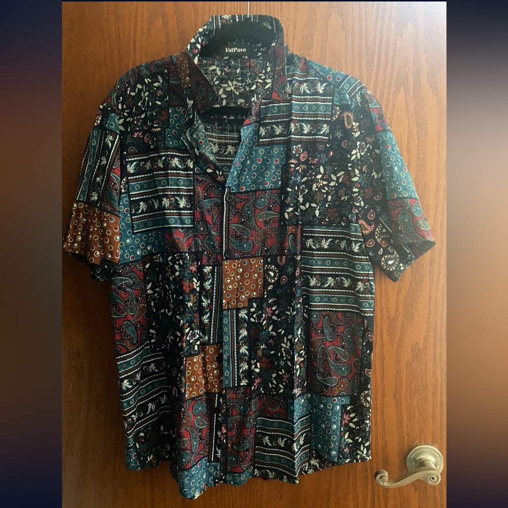 Men’s Hawaiian shirt never worn size L